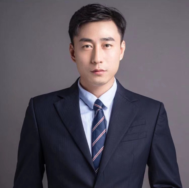李萍 包装与印刷设计负责人